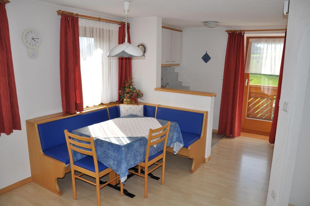 Appartements Wiesenheim Oberrasen Zimmer foto